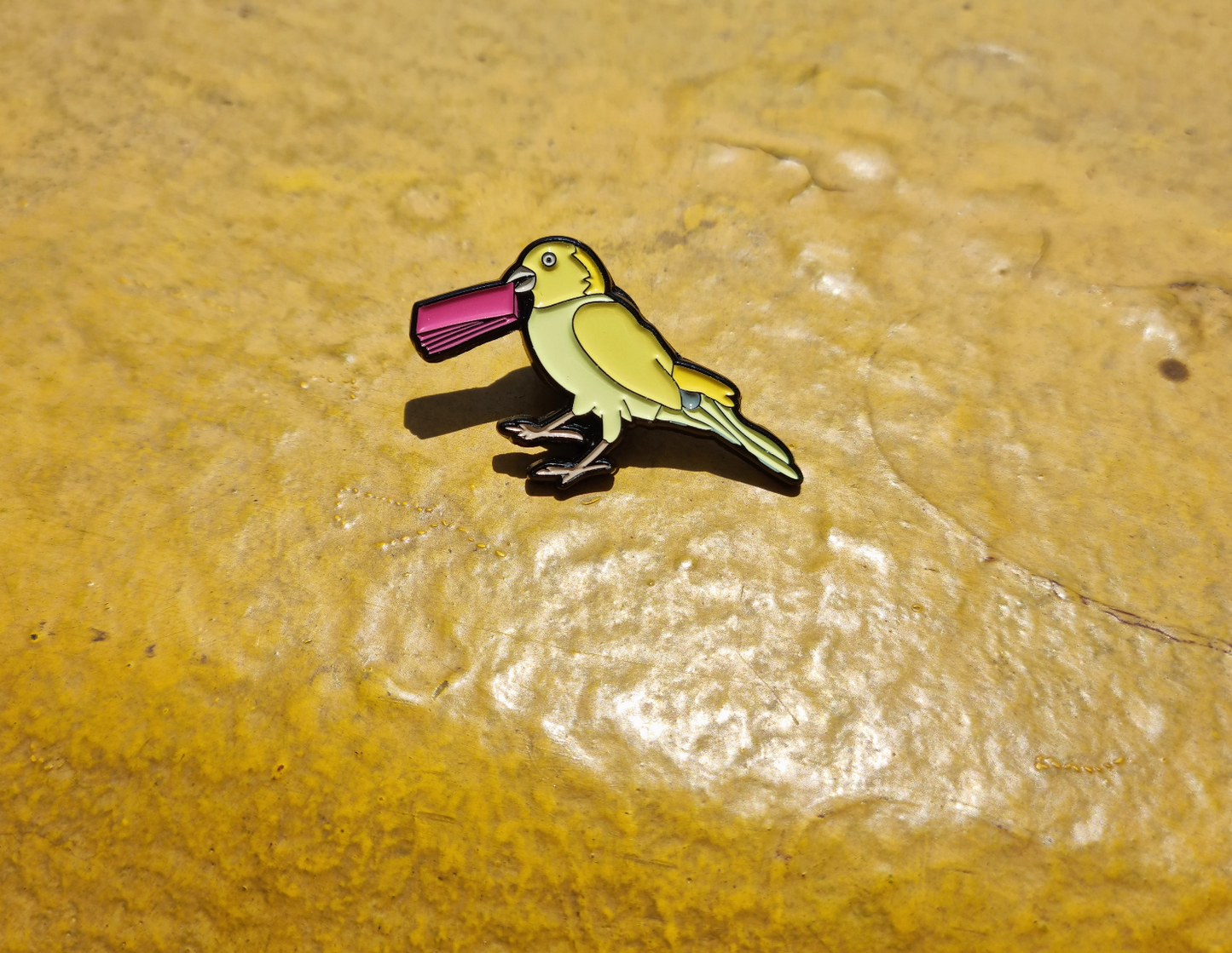 Pin "Pajarito de la suerte"