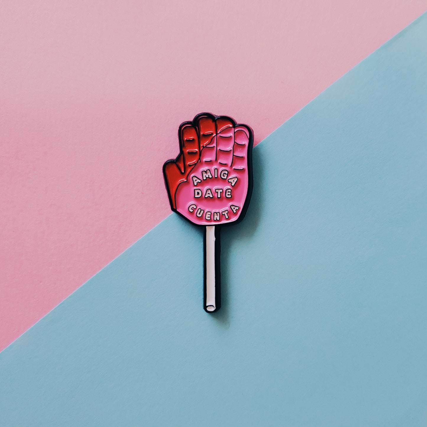 <transcy>Pin "Friend Realize"</transcy>