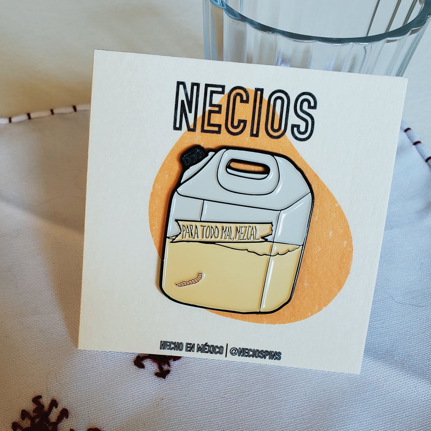 <transcy>Pin "Garrafa de Mezcal"</transcy>