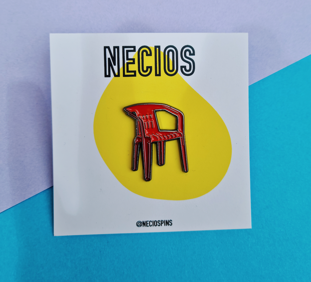 Pin "Silla de Plástico"